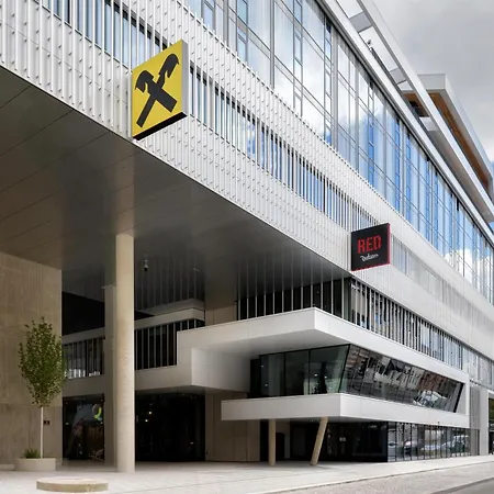 Hotel Radisson Red 4*