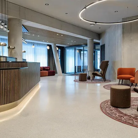 Radisson Red 4*
