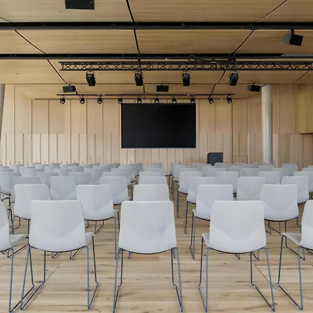 Radisson Red 4* Innsbruck