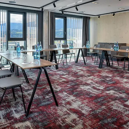 Radisson Red Hotel