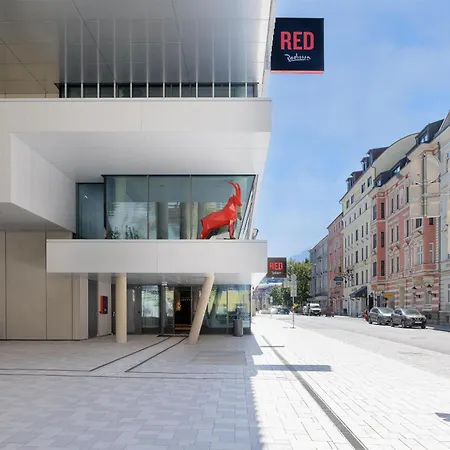 Radisson Red Готель